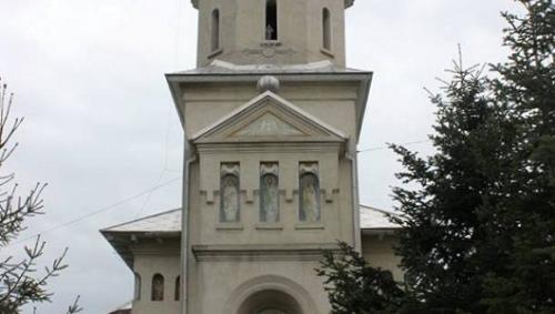 Biserica - vedere exterioară